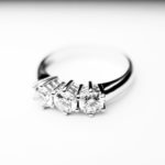 Anello 3 Diamanti 1 Carato D-VS1 GIA