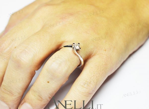 Anello Diamante 0.30 ct colore E purezza VVS1 GIA