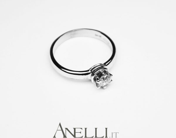 Anello Solitario 0,18 carati F-VVS1 GIA