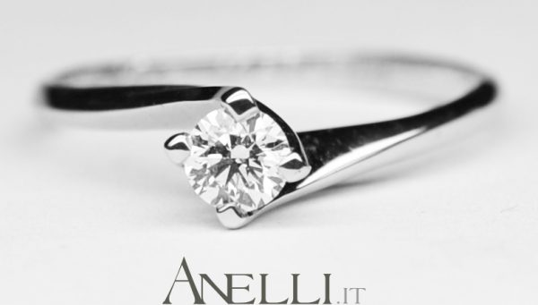 Anello Solitario Valentino 0,25 carati E-VVS1 GIA