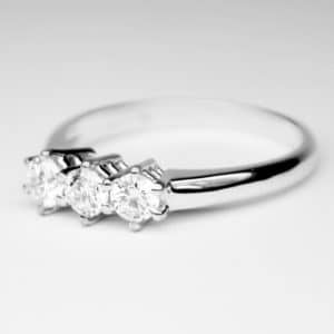 Anello Trilogy 0,75 ct colore E purezza VVS1 GIA