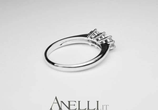 Anello Trilogy Classico 0,60 carati D-VVS1