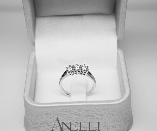 Anello Trilogy Classico 0,60 carati D-VVS1