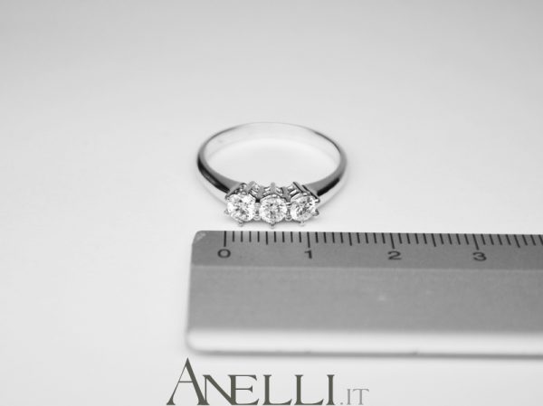 Anello Trilogy Classico 0,60 carati D-VVS1
