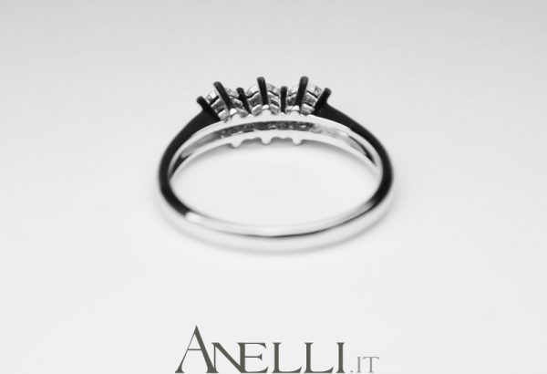 Anello Trilogy Classico 0,60 carati D-VVS1