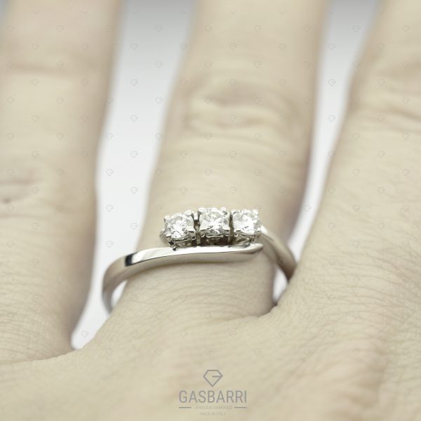 Anello Delfino 3 Diamanti F-VS1