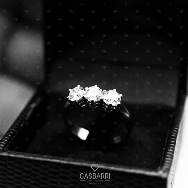 Anello Trilogy 1 Carato G-VVS1 GIA