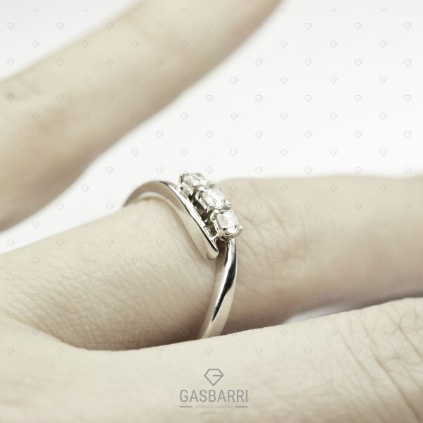 Anello Delfino 3 Diamanti F-VS1