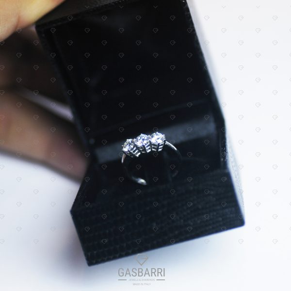 Trilogy con Diamanti 0.90 G-VVS1 GIA