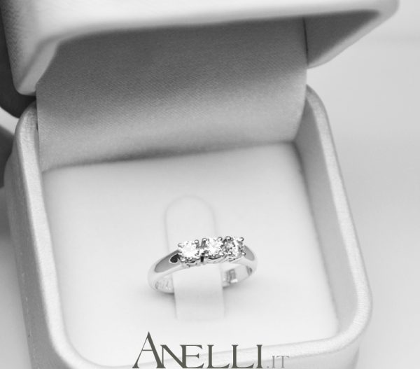 Trilogy con Diamanti F-IF (0,51 ct)