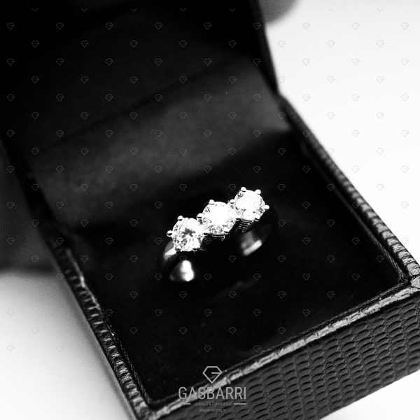 Anello Trilogy 1 Carato G-VVS1 GIA