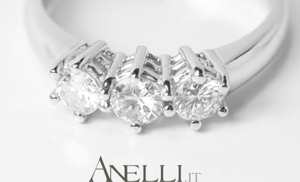 Anello trilogy 0,66 carati (G-VS1)