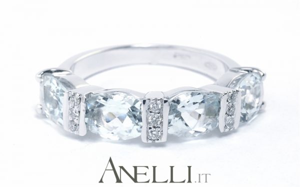 Anello acquamarina 2,40 carati