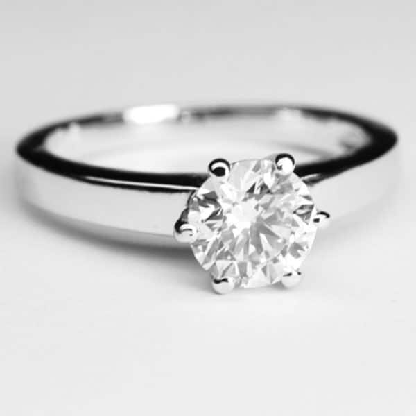 Anello con Diamante da un Carato G-VS1 GIA