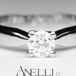 Anello con Diamante Solitario 0.38 carati F-VS1