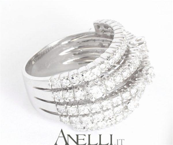 Anello con diamanti 2 ct.
