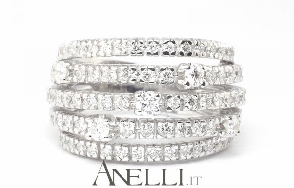 Anello con diamanti 2 ct.