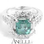 Anello con Smeraldo Colombiano di 4 carati