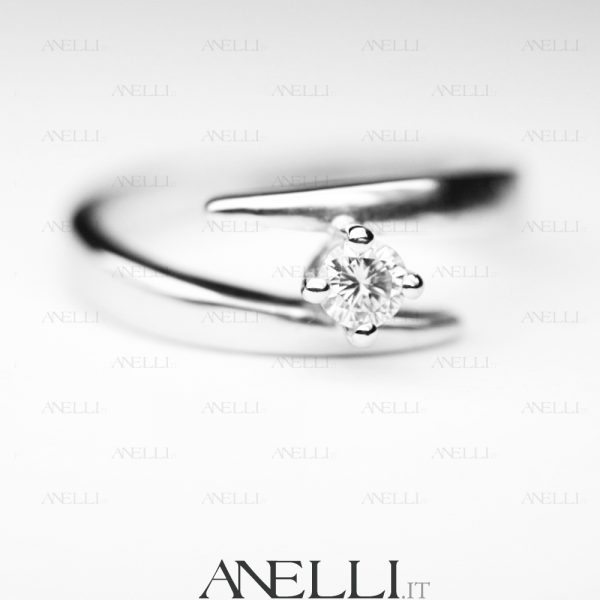 Anello Delfino 0.32 carati D-VVS1 GIA