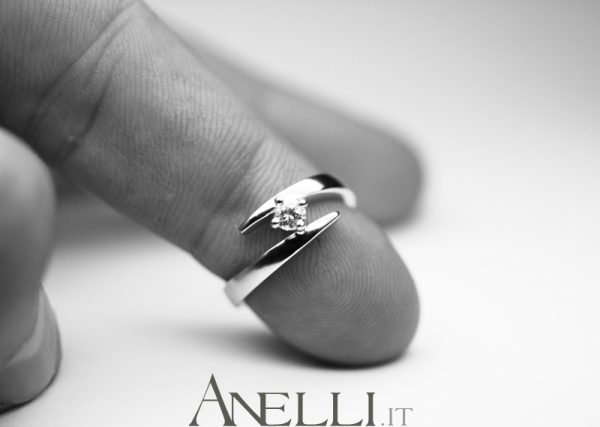 Anello Solitario 0,35 carati F-IF GIA