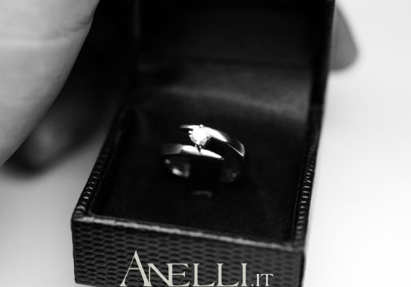 Anello Solitario 0,35 carati F-IF GIA