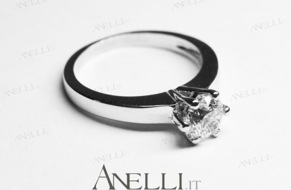 Anello di 1 carato colore G purezza VS2 GIA America