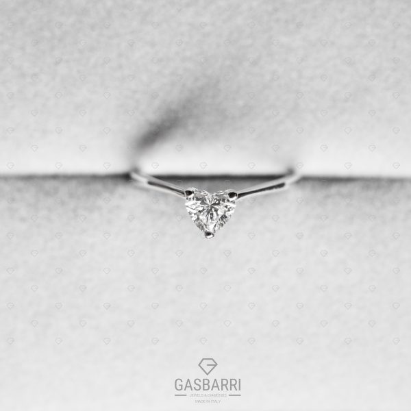 Anello Diamante Cuore 0.50 F-VVS1