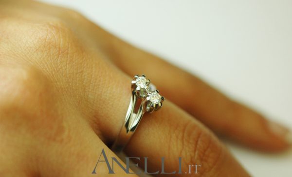 Anello Giulietta e Romeo o Contrariè da 0,16 ct.
