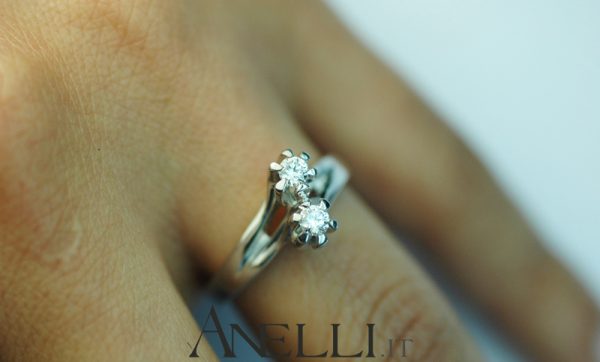 Anello Giulietta e Romeo o Contrariè da 0,16 ct.