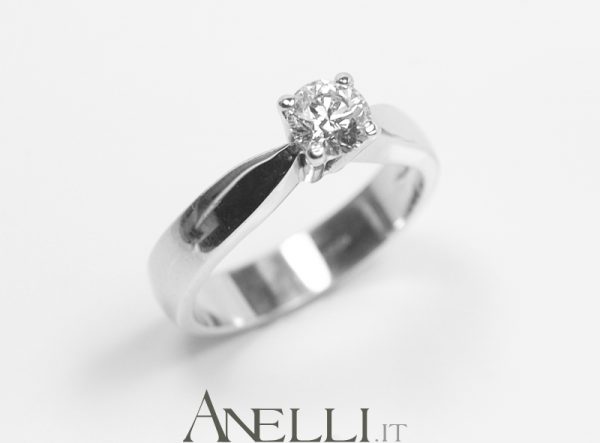 Anello in Platino con Diamante 0.40 carati D-IF GIA