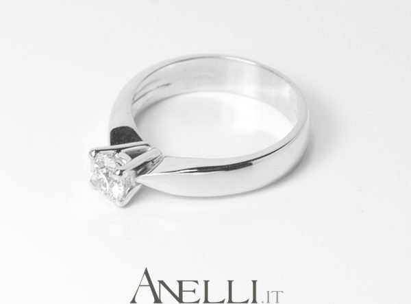Anello in Platino con Diamante 0.40 carati D-IF GIA