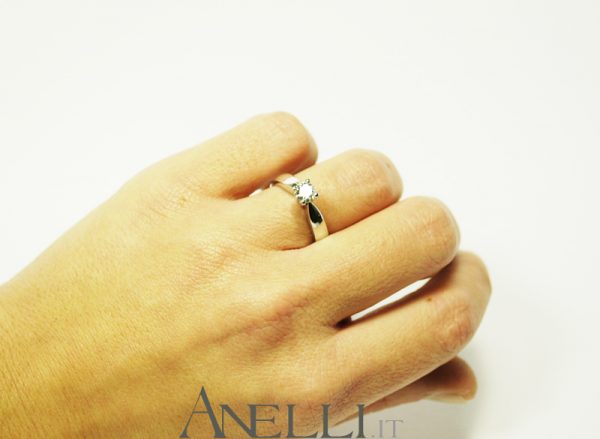 Anello in Platino con Diamante 0.40 carati D-IF GIA