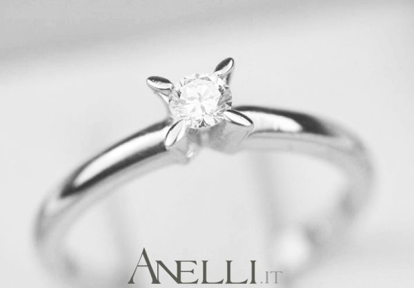 Anello Solitario con Diamante da 0,16 carati