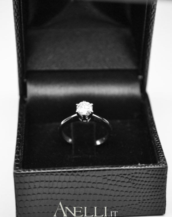 Anello di Fidanzamento 0.60 Carati D-VVS1 GIA