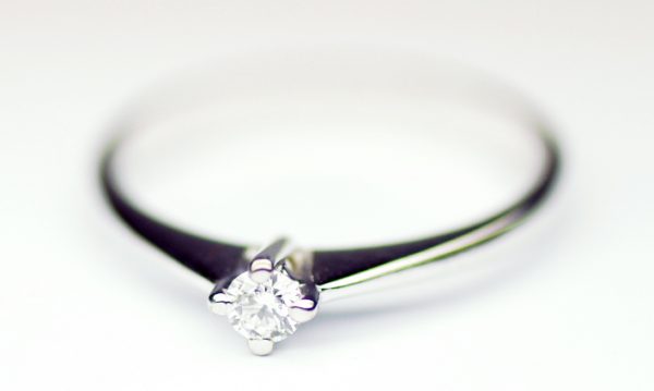 Anello Solitario 0,12 carati