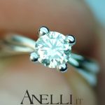 Anello solitario con Diamante di 0,60 carati (Colore F - Purezza VS1)