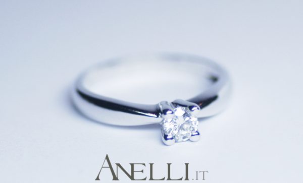 Anello Solitario diamante 0,35 carati (G-VS1) GIA