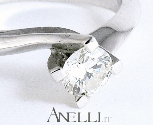Anello Solitario Valentino 0,45 carati (F - Purissimo)