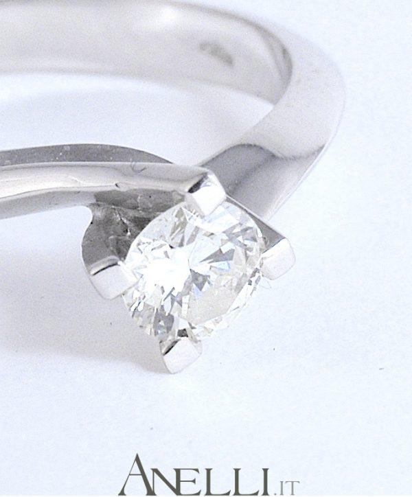 Anello Solitario Valentino 0,45 carati (F - Purissimo)