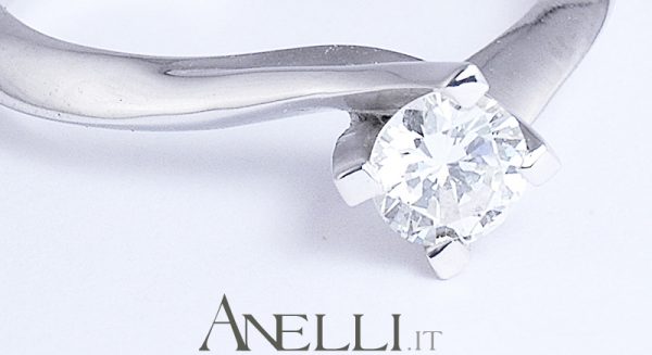 Anello Solitario Valentino 0,45 carati (F - Purissimo)