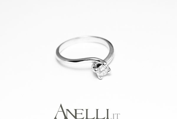 Anello Solitario Valentino 0,20 carati - Colore G purezza VS1