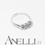 Anello Trilogy 0,54 carati (Colore F - Purezza VVS1)