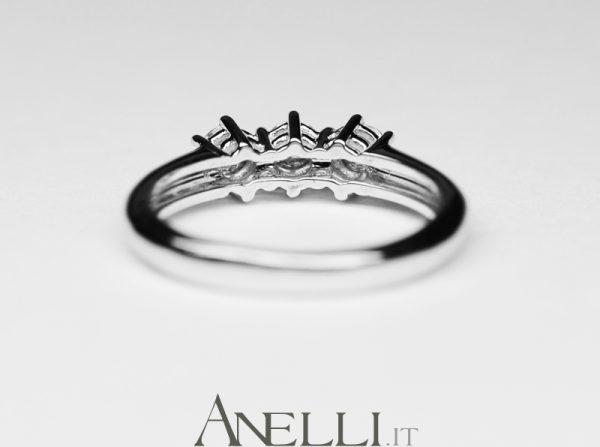 Anello Trilogy 0,75 carati colore D purezza VS1 GIA