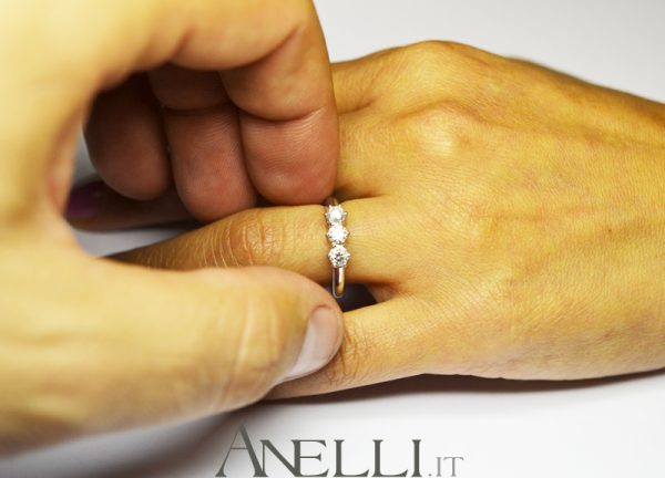 Anello Trilogy 0,75 carati colore D purezza VS1 GIA
