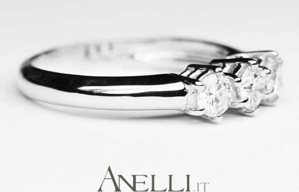 Anello Trilogy 0.75 carati Diamanti colore D purezza IF GIA