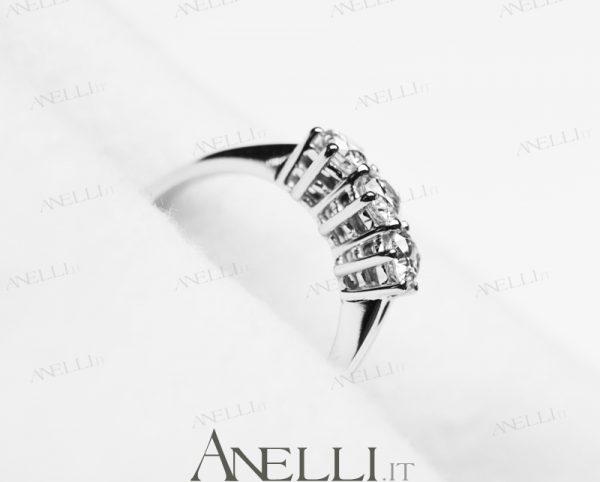 Anello Trilogy 0.84 ct D-VS1 GIA