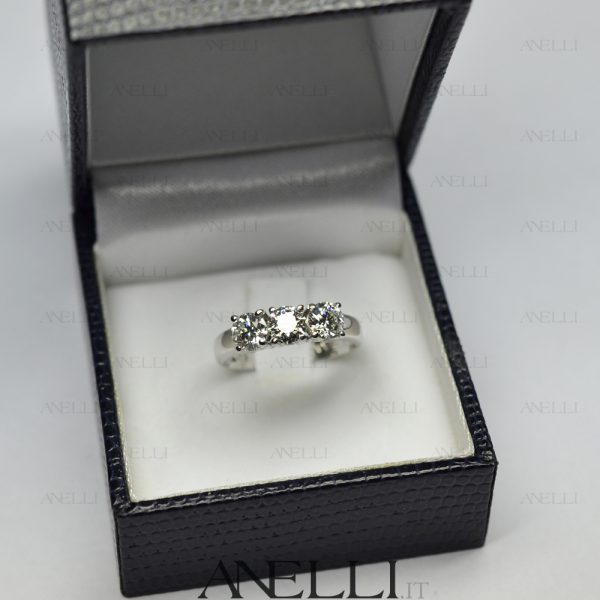 Anello Trilogy 0.90 Ct colore D purezza VVS1 GIA