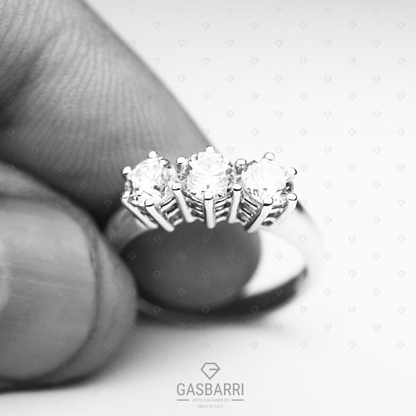 Anello Trilogy 1,35 carati (Colore G - Purezza VS1)