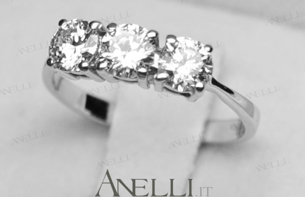 Anello Trilogy di 1 Carato E-VS1 GIA