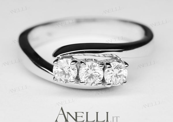 Anello Trilogy Diamanti 0,60 carati D-VS1